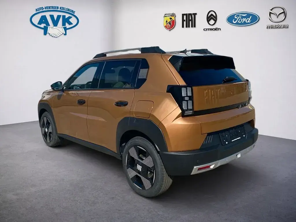 Neu Fiat Grande Panda La Prima 83 kW (113 PS) 2026 Braun Kleinwagen