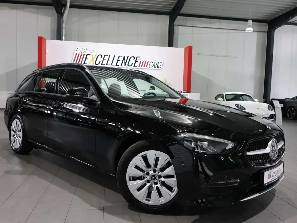 Gebraucht Mercedes C220 Business 200 PS (147 kW) 2023 Schwarz Kombi