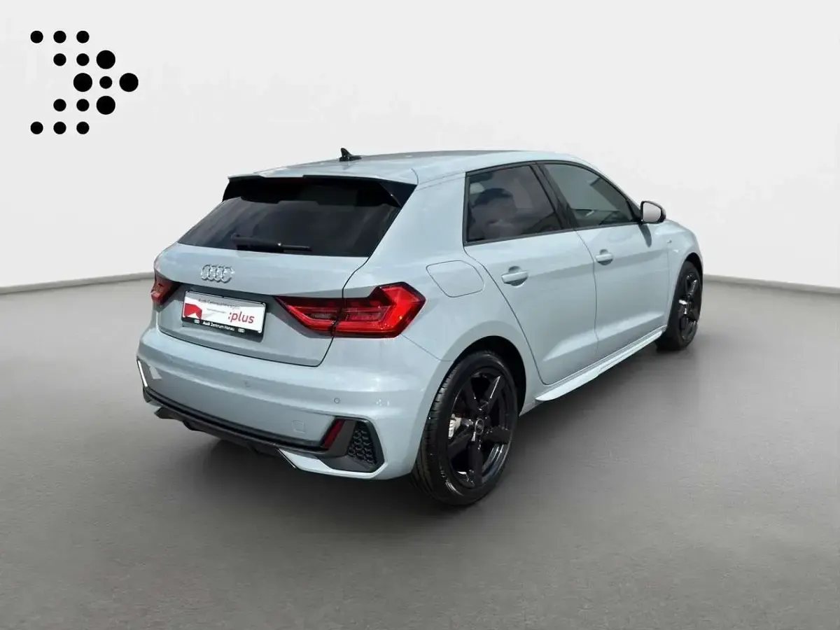 Gebraucht Audi A1 S-Line 150 PS (110 kW) 2025 Pfeilgrau perleffekt SUV
