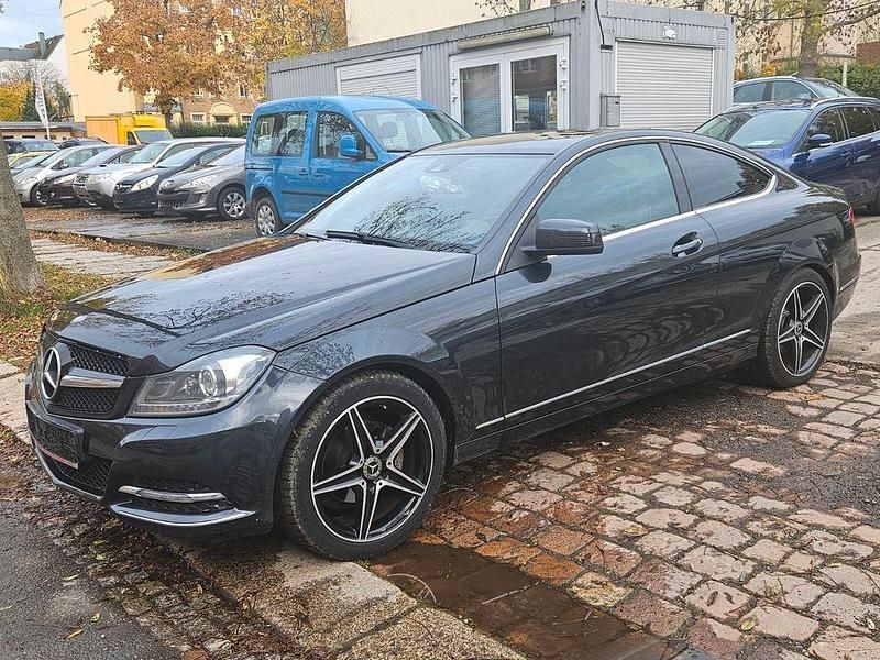Schwarz Gebraucht 2013 Mercedes C180 Coupé | 9.390 € (Fairer Preis) - Bild 1/4