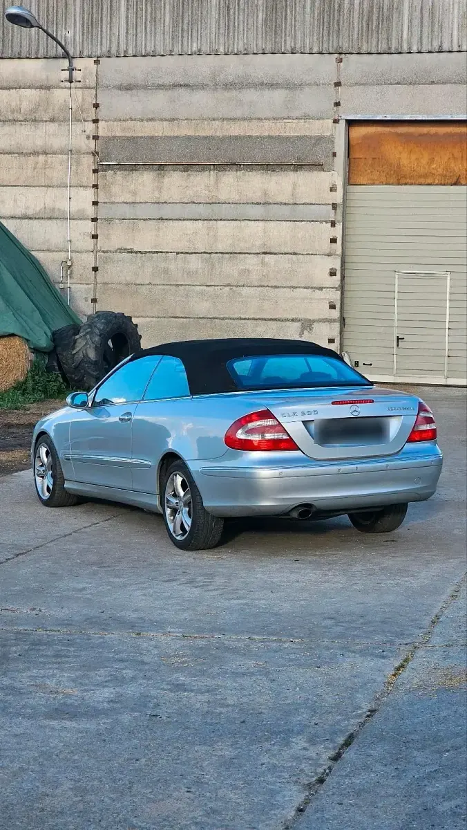 Gebraucht Mercedes CLK200 163 PS (119 kW) 2004 Silber Cabrio