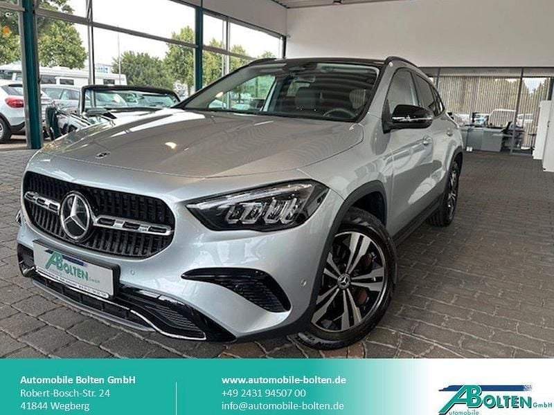 Silber Gebraucht 2024 Mercedes GLA180 Night SUV | 38.890 € (Etwas zu teuer) - Bild 1/4