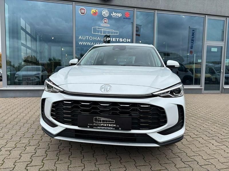 Neu MG ZS 116 PS (85 kW) 2025 Weiß Limousine