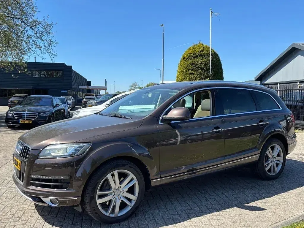 Second-hand Audi Q7 241 CP (177 kW) 2009 Maro SUV