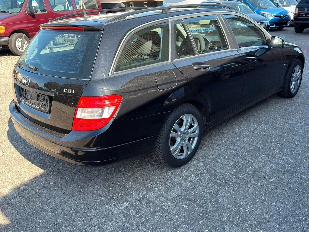 Gebraucht Mercedes C200 136 PS (100 kW) 2010 Schwarz Kombi