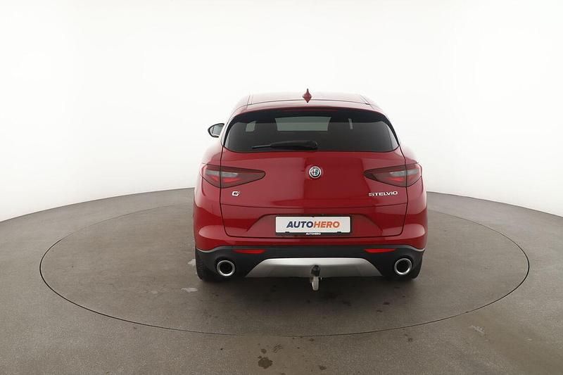Gebraucht Alfa Romeo Stelvio Lusso 280 PS (205 kW) 2020 Rot SUV