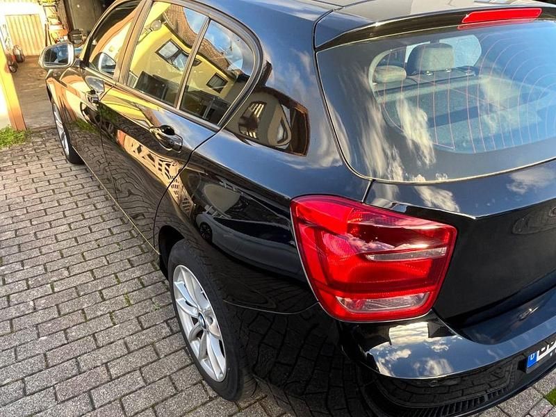 Gebraucht BMW 114 102 PS (75 kW) 2014 Schwarz Kleinwagen