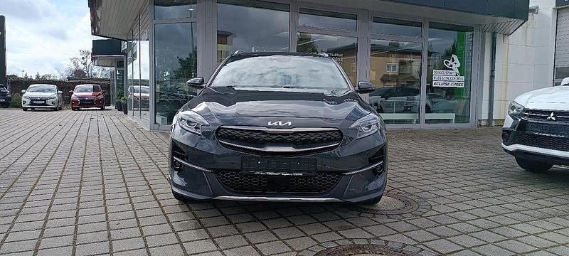 Gebraucht Kia XCeed 141 PS (103 kW) 2022 Grau SUV