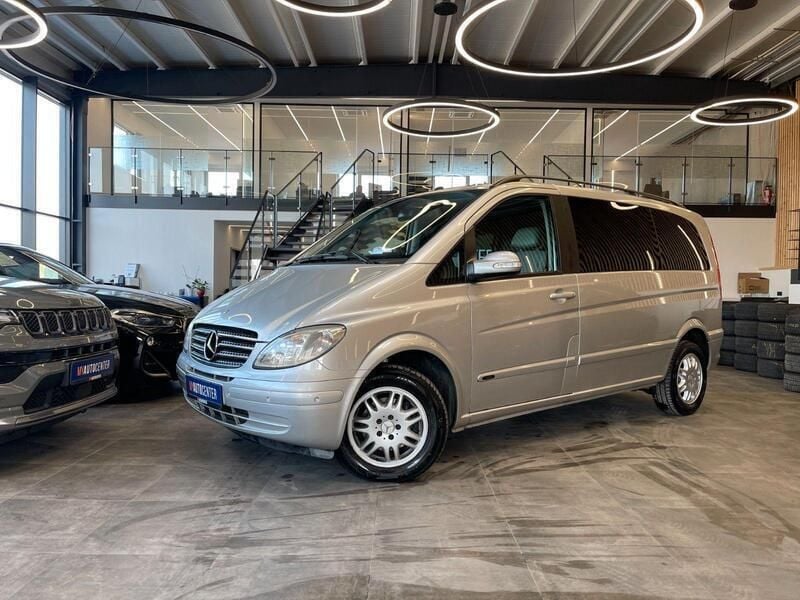 Silber Gebraucht 2007 Mercedes Viano Van / Kleinbus | 8.999 € (Guter Preis) - Bild 1/4