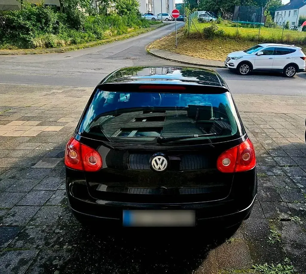 Gebraucht VW Golf V 102 PS (75 kW) 2004 Schwarz Kleinwagen