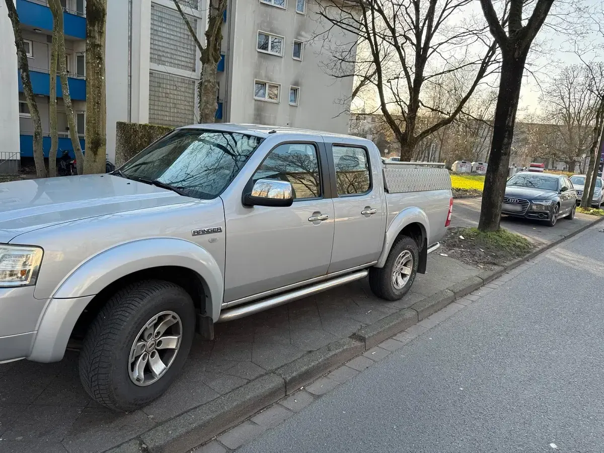 Gebraucht Ford Ranger 170 PS (125 kW) 2008 Grau Pickup