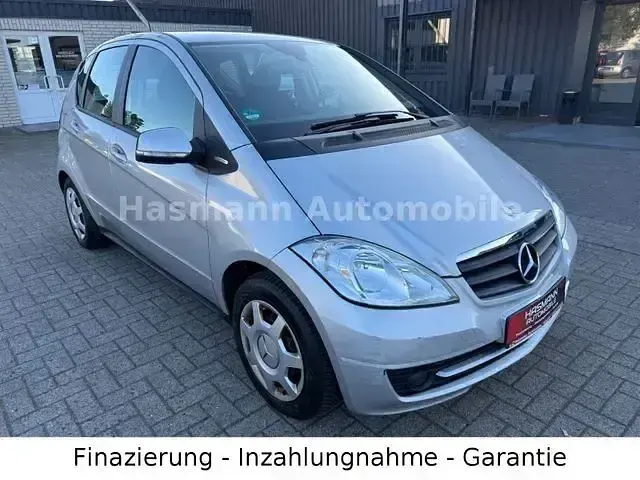 Gebraucht Mercedes A160 95 PS (69 kW) 2012 Silber Limousine
