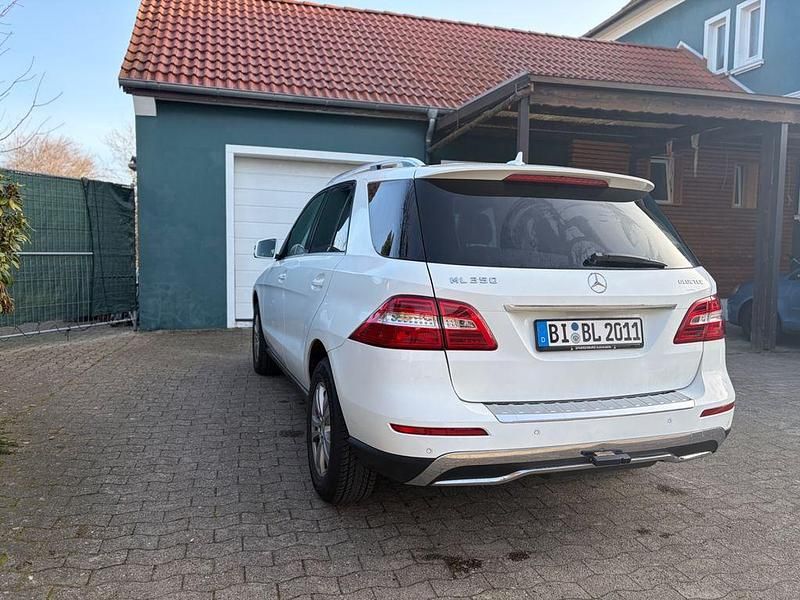 Gebraucht Mercedes ML350 258 PS (189 kW) 2014 Weiß SUV