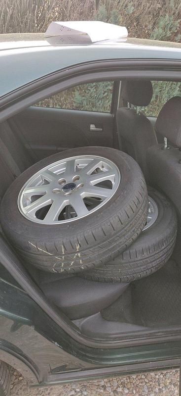 Gebraucht Ford Mondeo 125 PS (91 kW) 2004 Grün Limousine