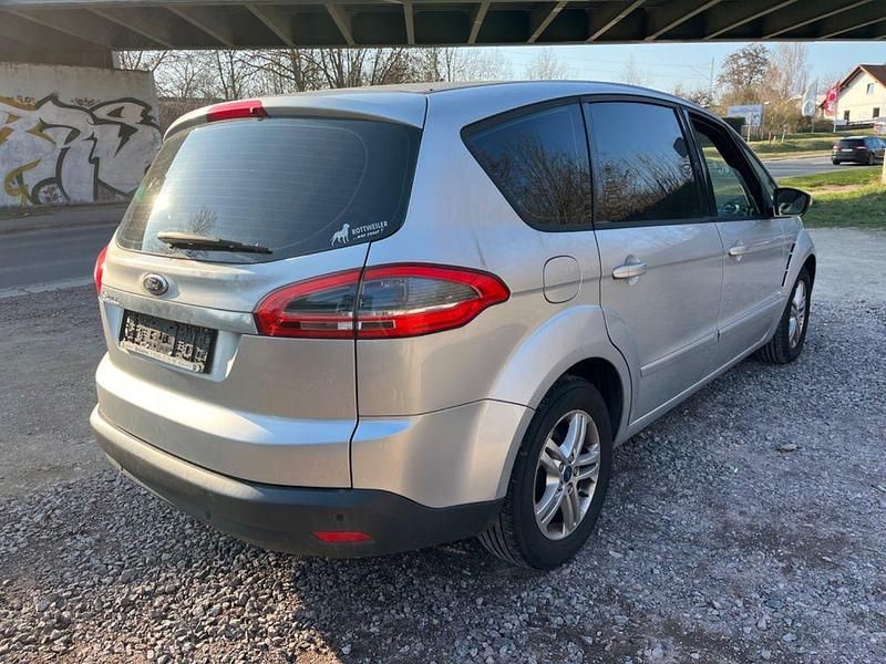 Gebraucht Ford S-MAX Trend 163 PS (119 kW) 2011 Silber Van / Kleinbus