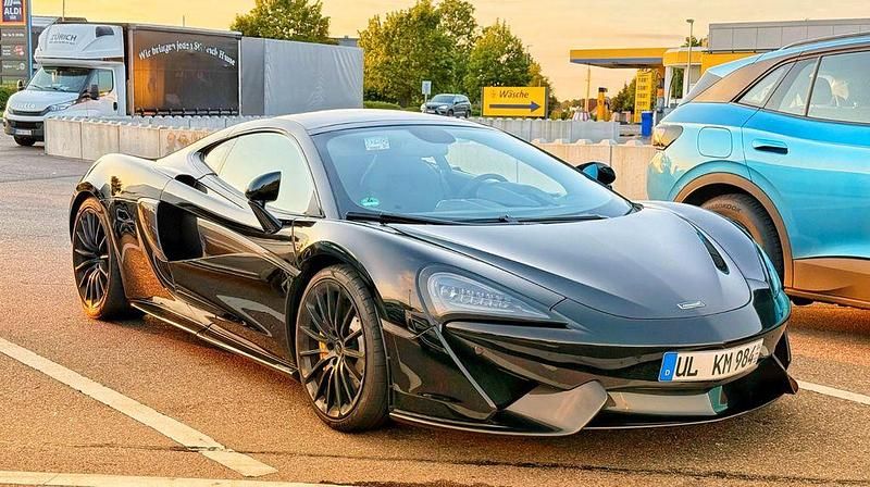 Gebraucht McLaren 570GT 570 PS (419 kW) 2017 Schwarz Coupé