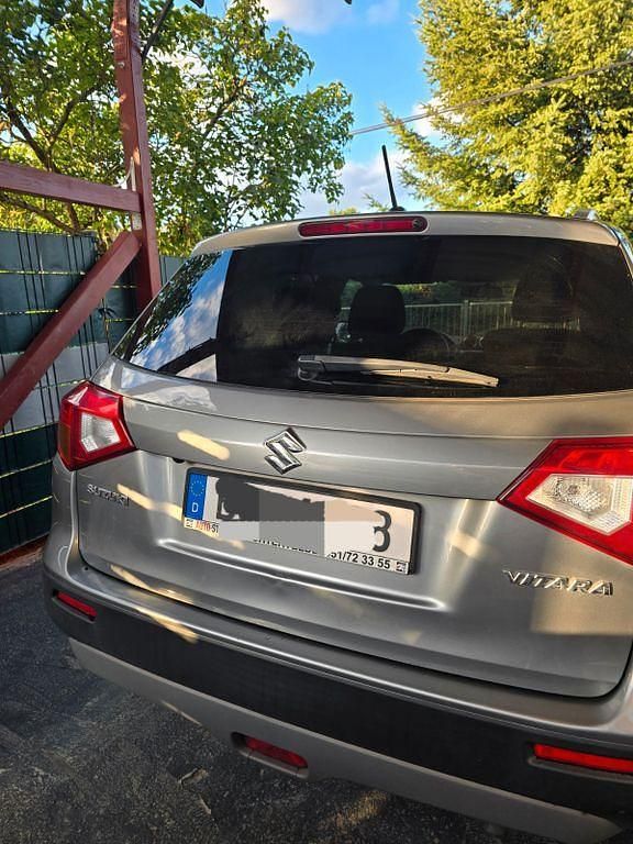 Grau Gebraucht 2018 Suzuki Vitara Comfort SUV | 13.300 € (Guter Preis) - Bild 1/4