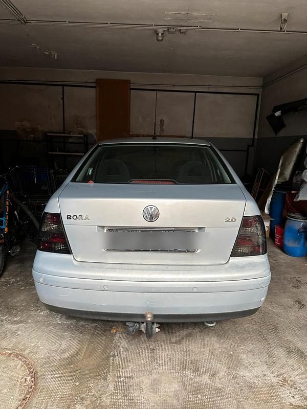 Gebraucht VW Bora 115 PS (84 kW) 2000 Silber Limousine