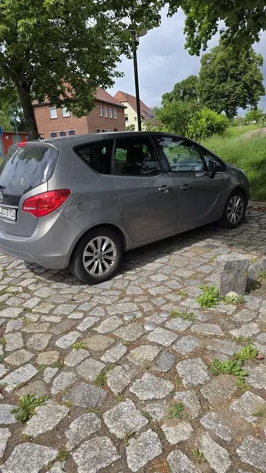 Gebraucht Opel Meriva 101 PS (74 kW) 2013 Beige Van / Kleinbus