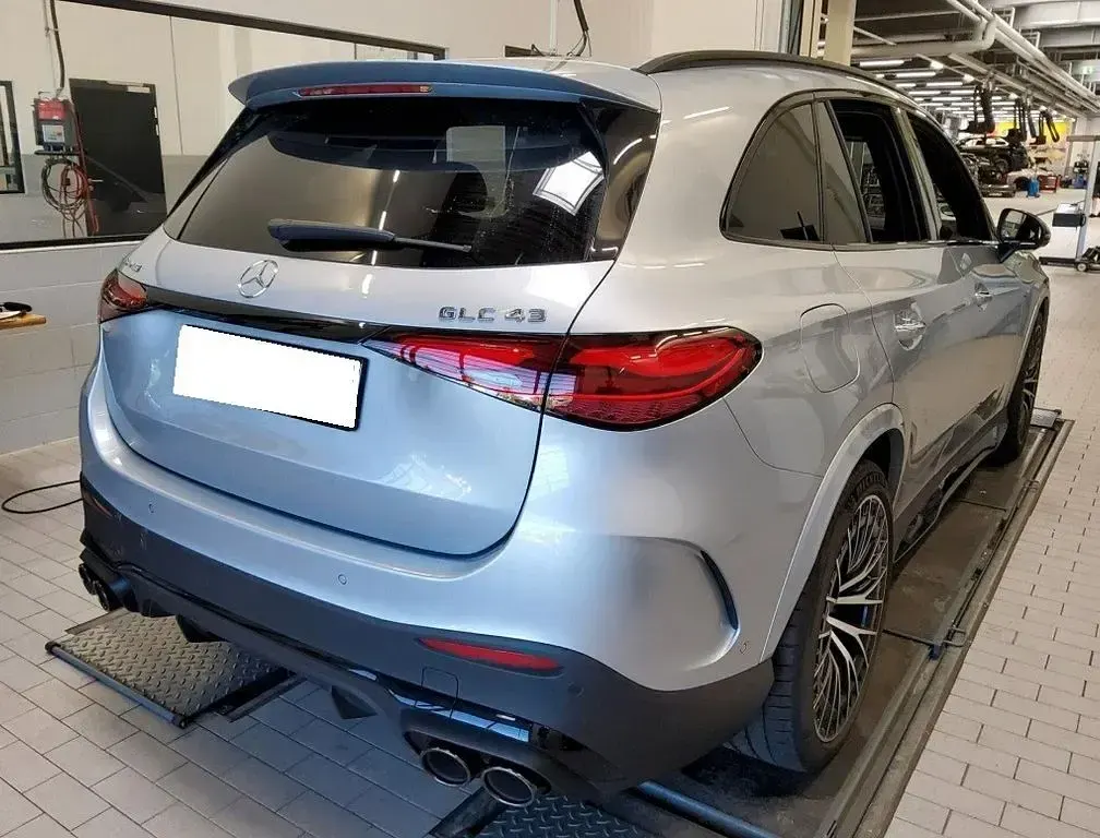 Gebraucht Mercedes GLC43 AMG AMG 421 PS (309 kW) 2024 Hightech silber SUV