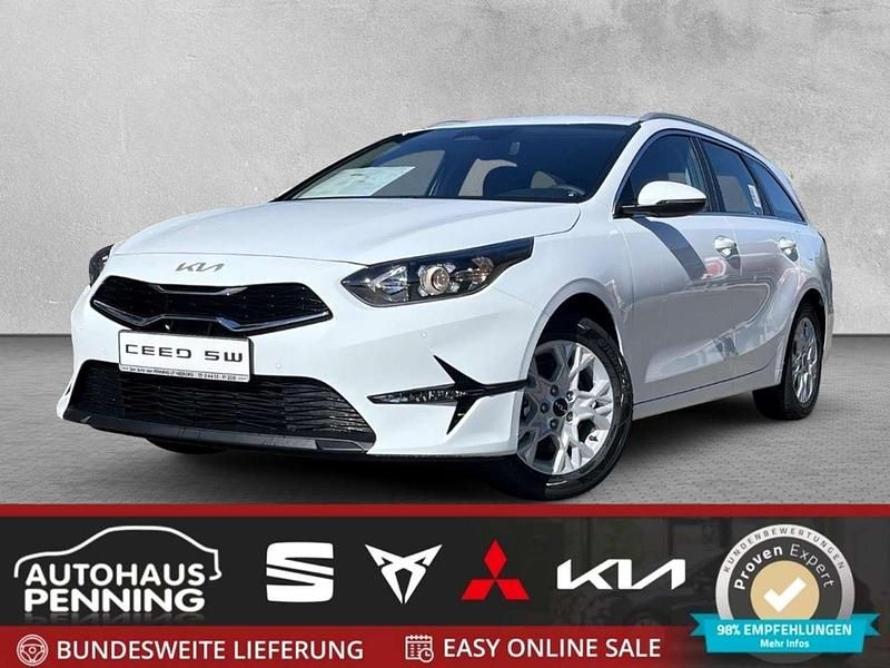 Weiss Gebraucht 2025 Kia Ceed Sportswagon Kombi | 25.550 € (Fairer Preis) - Bild 1/3