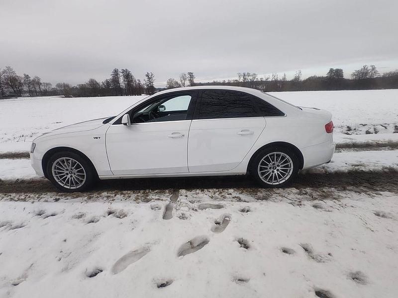 Gebraucht Audi A4 Ambiente 245 PS (180 kW) 2012 Weiß Limousine