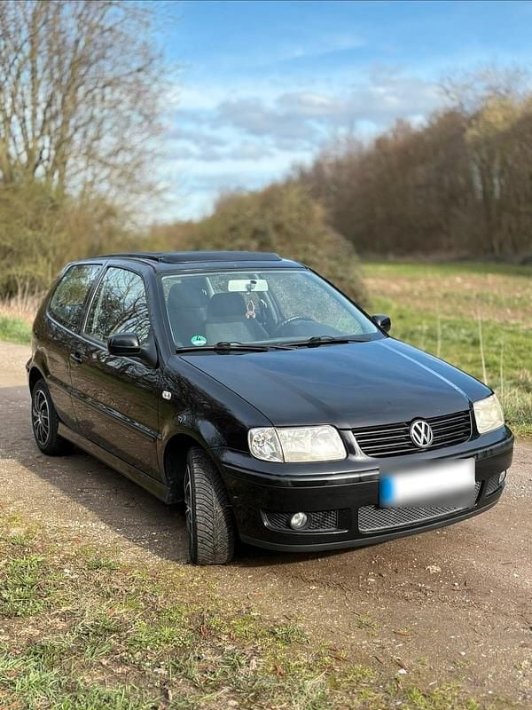 Gebraucht VW Polo 74 PS (54 kW) 2001 Schwarz Kleinwagen