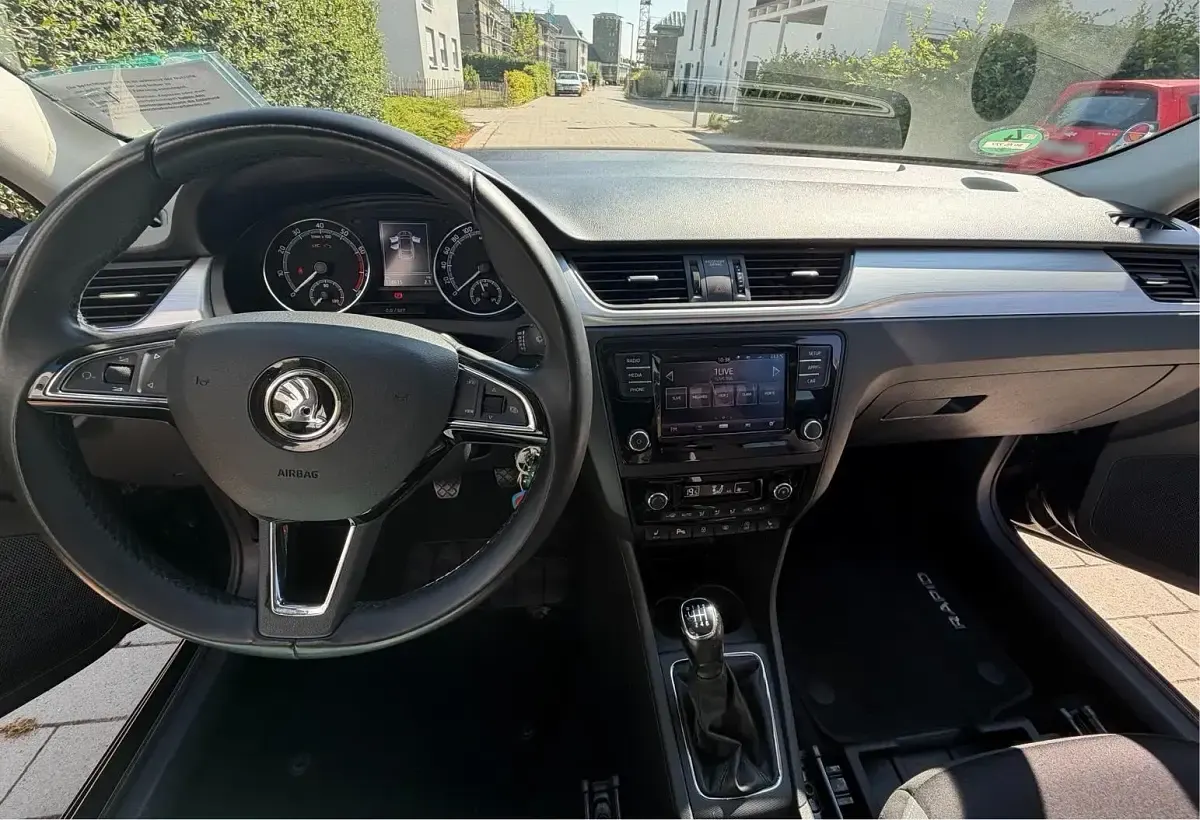 Gebraucht Skoda Rapid 110 PS (80 kW) 2019 Schwarz Kleinwagen