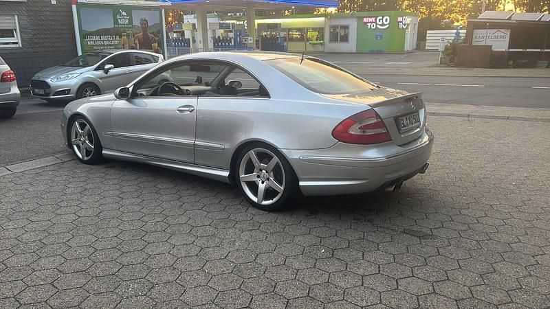 Silber Gebraucht 2003 Mercedes CLK320 AMG Coupé | 5.000 € (Fairer Preis) - Bild 1/4
