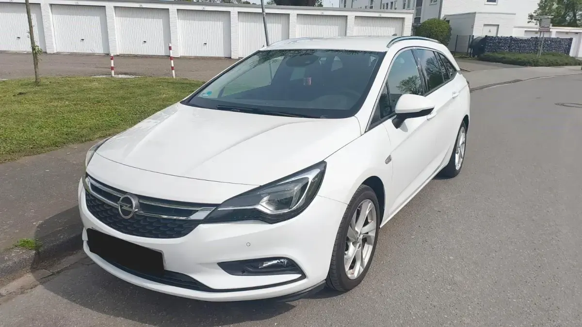 Gebraucht Opel Astra Edition 136 PS (100 kW) 2016 Weiß Kombi