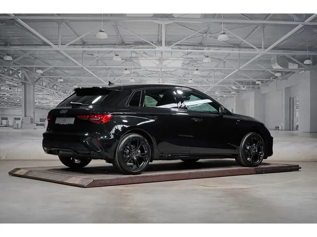 Neu Audi A3 S-Line 150 PS (110 kW) 2026 Mythosschwarz metallic Limousine