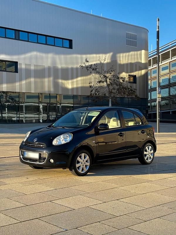 Gebraucht Nissan Micra 80 PS (58 kW) 2012 Schwarz Kleinwagen