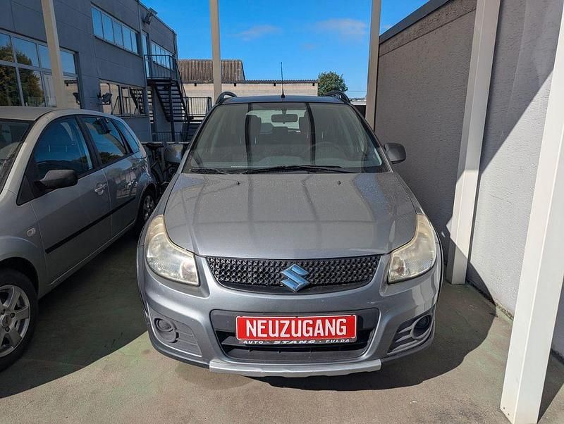 Grau Gebraucht 2010 Suzuki SX4 Limousine | 2.500 € (Guter Preis) - Bild 1/4