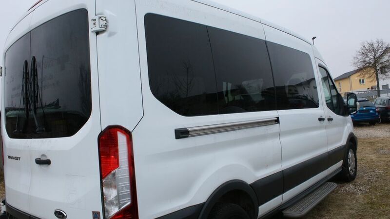 Gebraucht Ford Transit Trend 131 PS (96 kW) 2018 Weiß Van / Kleinbus