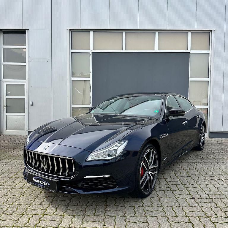 Blau Gebraucht 2020 Maserati Quattroporte GranLusso Limousine | 48.490 € (Fairer Preis) - Bild 1/4