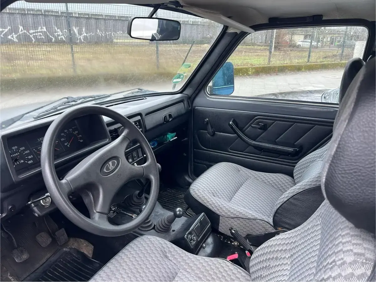 Second-hand Lada niva 82 CP (60 kW) 2007 Gri SUV