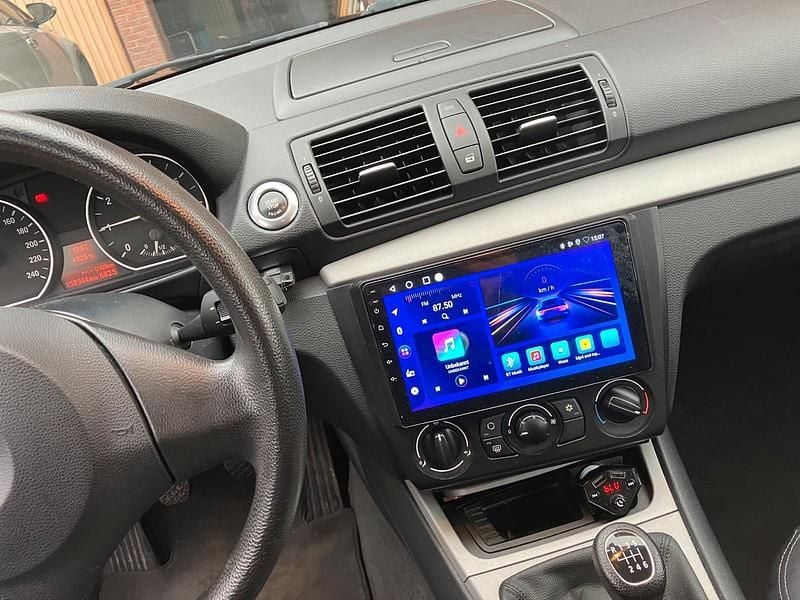 Schwarz Gebraucht 2009 BMW 116 Kleinwagen | 6.300 € - Bild 1/4