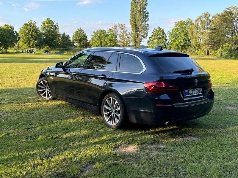 Gebraucht BMW 520 190 PS (139 kW) 2016 Blau Kombi