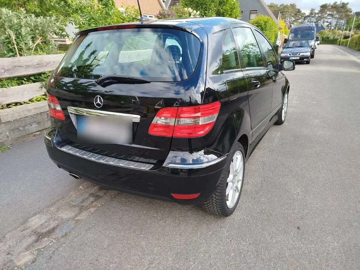 Gebraucht Mercedes B150 95 PS (69 kW) 2009 Van / Kleinbus