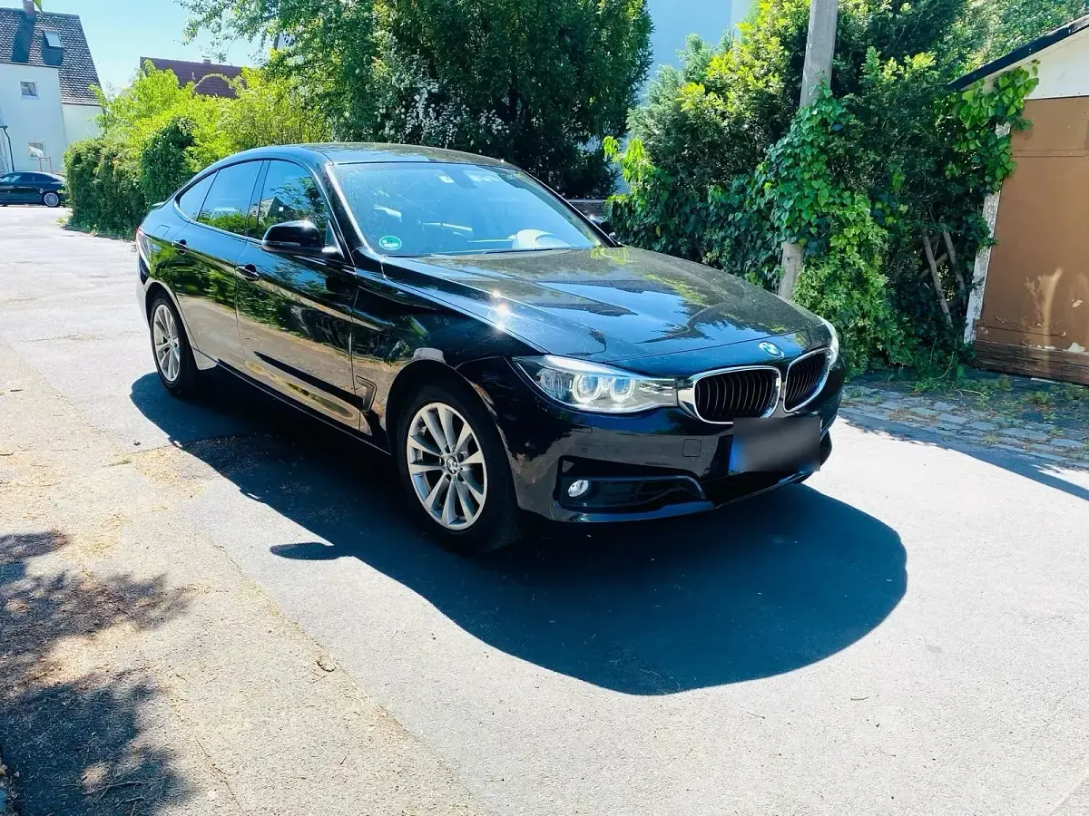 Gebraucht BMW 330 258 PS (189 kW) 2015 Schwarz Limousine