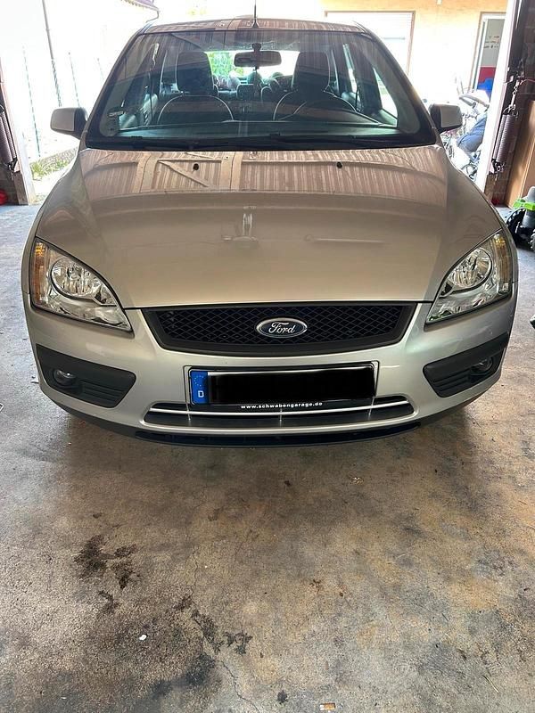 Usata Ford Focus 101 CV (74 kW) 2007 Argento Berlina