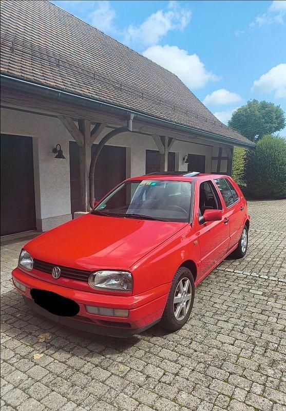 Rot Gebraucht 1997 VW Golf III Kombi | 2.000 € (Etwas zu teuer) - Bild 1/4