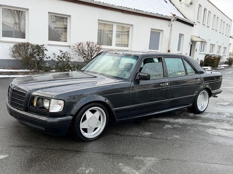 Schwarz Gebraucht 1985 Mercedes 500 Limousine | 4.900 € - Bild 1/4