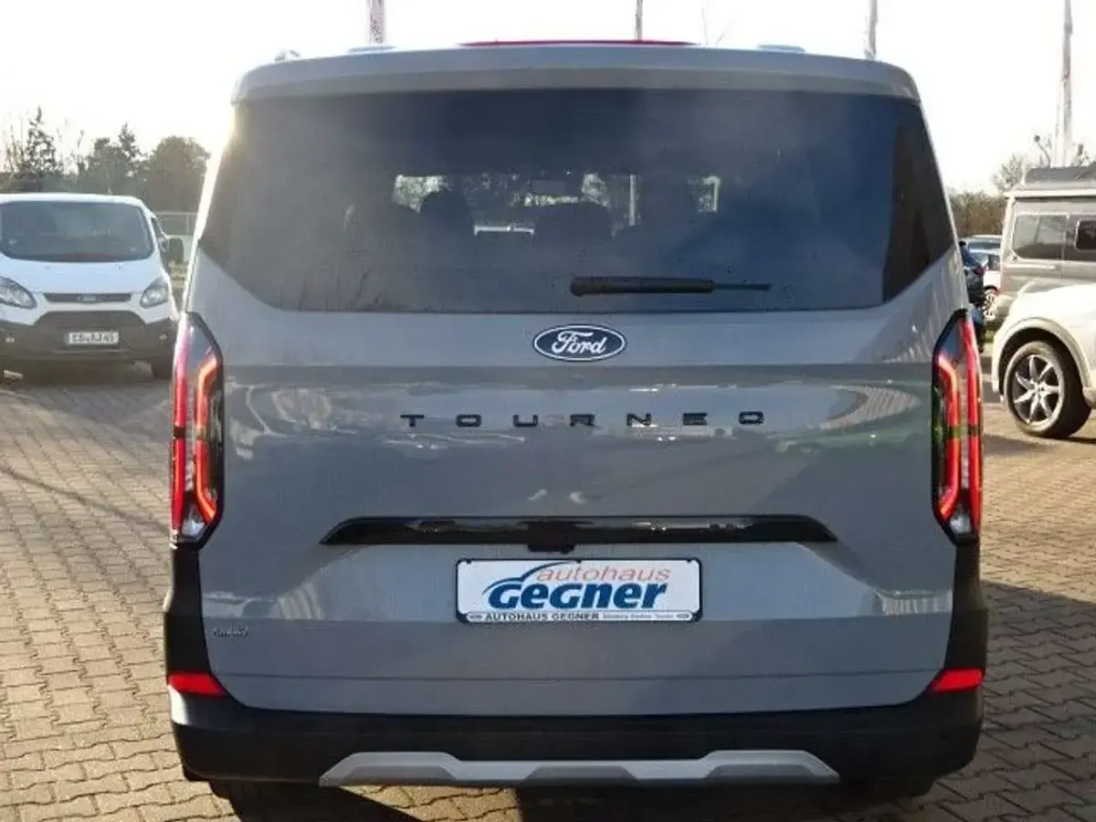 Neu Ford Tourneo Active 232 PS (170 kW) 2025 Grau Van / Kleinbus