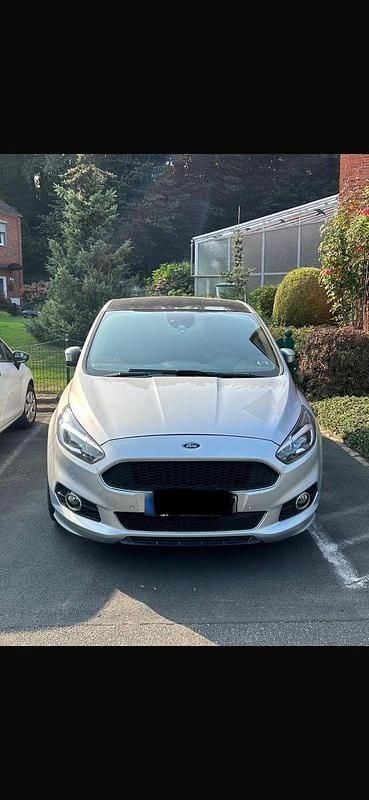 Second-hand Ford S-MAX 190 CP (139 kW) 2018 Gri Monovolum