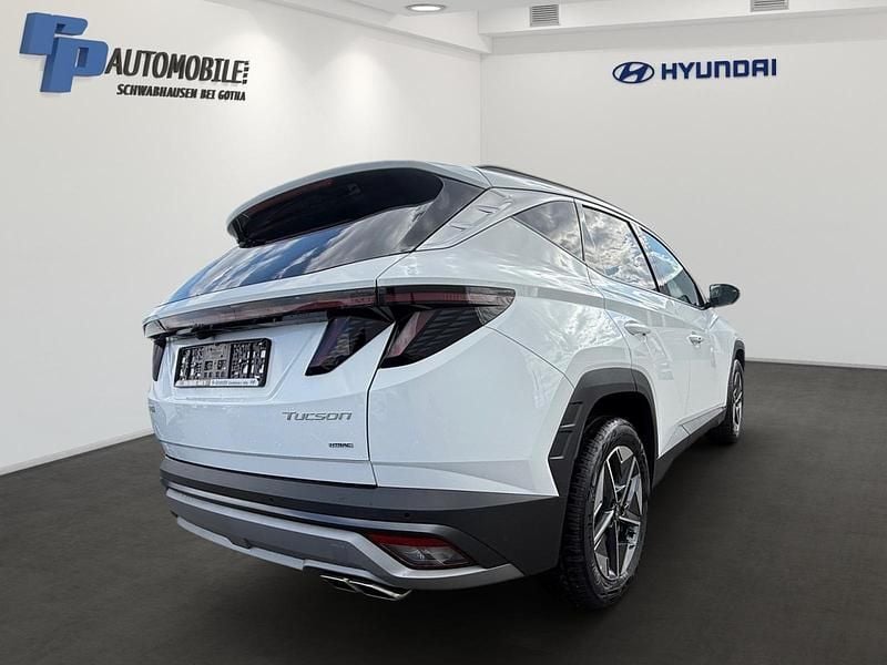 Neu Hyundai Tucson Trend 215 PS (158 kW) 2025 Atlas white SUV
