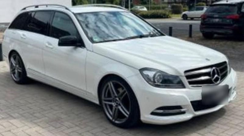 Gebraucht Mercedes C220 170 PS (125 kW) 2011 Weiß Limousine