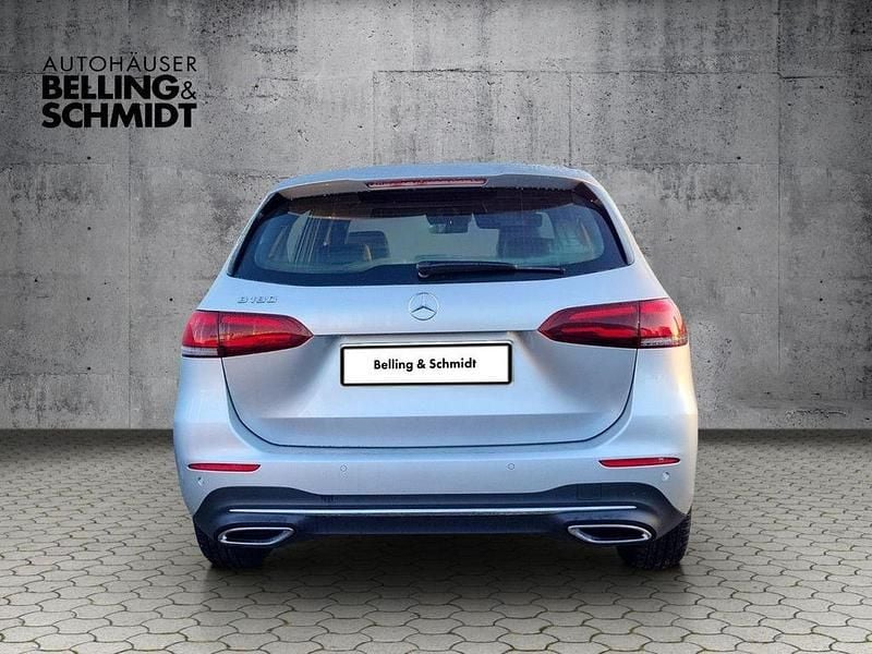 Gebraucht Mercedes B180 Progressive 136 PS (100 kW) 2020 Silber Van / Kleinbus