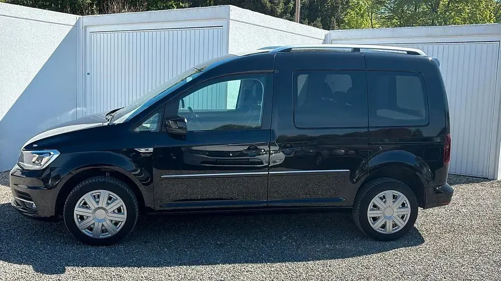 Usado VW Caddy 150 HP (110 kW) 2016 Preto Monovolume