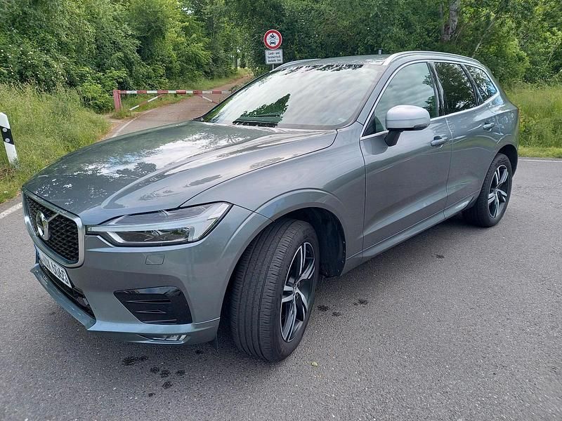 Grau Gebraucht 2019 Volvo XC60 R-Design SUV | 27.500 € (Fairer Preis) - Bild 1/4